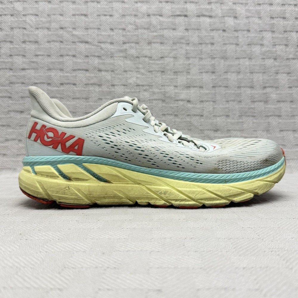 Hoka One One Clifton 7 Shoes Womens Size 10 Yellow Running Cushioned 1110509